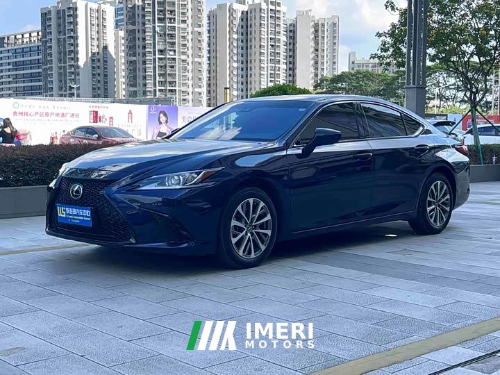 Lexus ES 200 Excellence Edition - автомобиль из Китая