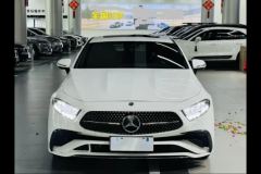 Mercedes-Benz CLS 300 Luxury - photo 2