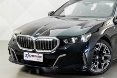 BMW 5 Series 530Li Luxury M Sport Package - photo 2