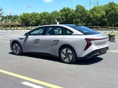 FAW EH7 640 AWD Edition - фото 8