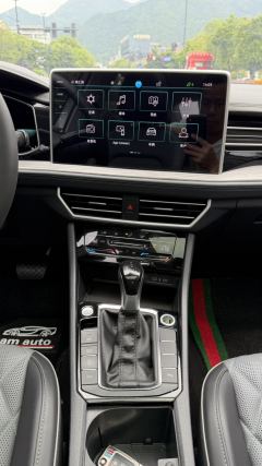 Volkswagen Jetta Sagitar 300TSI Dual-clutch transmission superior version - ფოტო 10
