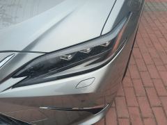 Lexus ES 300h Premium Edition - ფოტო 4