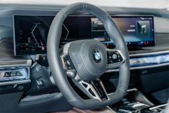 BMW 7 Series Facelift 735Li M Sport Package - ფოტო 9
