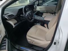 Toyota Sienna 2.5L Hybrid Prestige Edition - photo 14