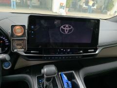 Toyota Sienna 2.5L Hybrid Prestige Edition - photo 17