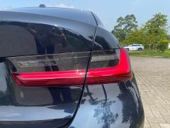 BMW 3 Series 325Li M Sport Package - ფოტო 18