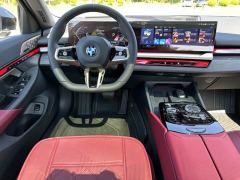 BMW 5 Series 530Li Luxury M Sport Package - ფოტო 12