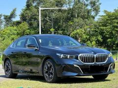 BMW 5 Series 530Li Luxury M Sport Package - ფოტო 3