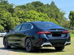 BMW 5 Series 530Li Luxury M Sport Package - ფოტო 5