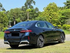 BMW 5 Series 530Li Luxury M Sport Package - ფოტო 7
