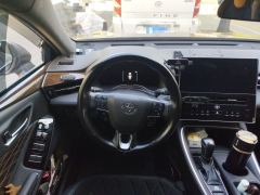 Toyota Avalon Dual-Engine 2.0L Luxury Edition - ფოტო 6