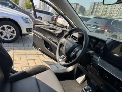 Toyota Camry Dual-Engine 2.0HGVP Luxury Edition - фото 15