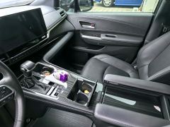 Toyota Sienna Dual-Engine 2.5L 4WD Prestige Edition - ფოტო 6