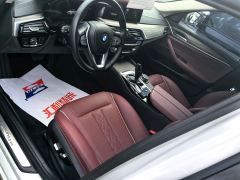 BMW 5 Series Facelift 530Li Premier Luxury Package - ფოტო 4