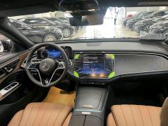 Mercedes-Benz E Class E-Class E 260 L - photo 10