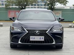 Lexus ES 200 Excellence Edition - ფოტო 2
