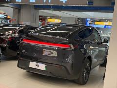 Tesla Model Y Rear-Wheel Drive - ფოტო 4