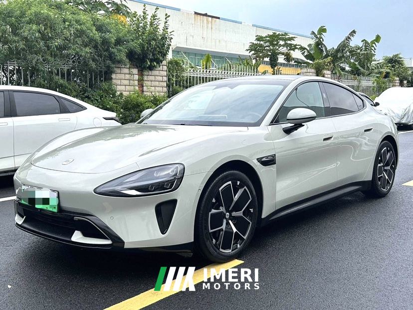 Xiaomi: Xiaomi SU7 (big , smart driving); - car from China
