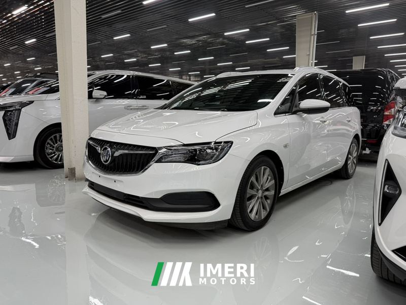 Buick GL6 323T Premium Version - автомобиль из Китая