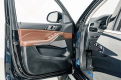 BMW X5 xDrive30Li Deluxe VersionM - ფოტო 18
