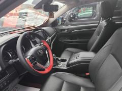 Toyota Highlander 2.0T AWDPremium Edition 7 - ფოტო 4