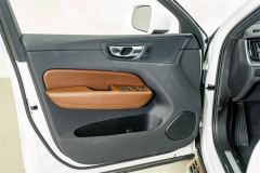 Volvo XC60 B5 AWD Smart Luxury Edition - ფოტო 16