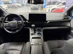 Toyota Sienna Dual-Engine 2.5L Supreme Edition - ფოტო 5
