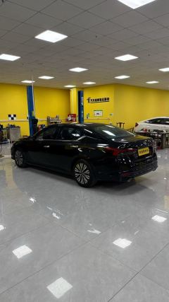 Nissan Teana 2.0L XL-Upr Premium Edition - фото 6