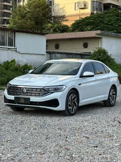 Volkswagen Jetta 300TSI Edition - ფოტო 3