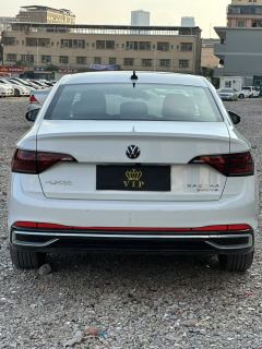 Volkswagen Jetta 300TSI Edition - ფოტო 4
