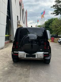 Land Rover Defender 90 3.0T P400 Dark Edition - ფოტო 7