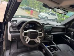 Land Rover Defender 90 3.0T P400 Dark Edition - ფოტო 9