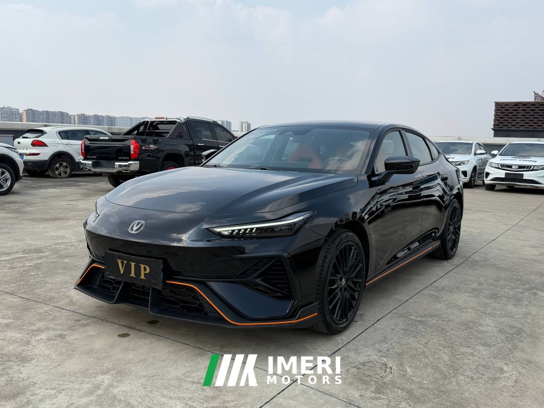 Changan UNI-V 1.5T 500Bar Luxury Sport Edition - автомобиль из Китая