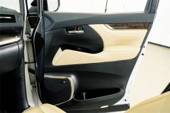Toyota Alphard Dual-Engine 2.5L Luxury Edition - ფოტო 16