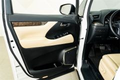 Toyota Alphard Dual-Engine 2.5L Luxury Edition - ფოტო 17