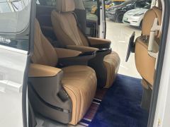 Denza D9 DM-i 970 4WD Flagship Edition - ფოტო 6