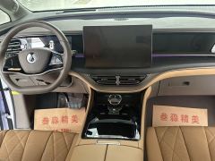 Denza D9 DM-i 970 4WD Flagship Edition - ფოტო 7