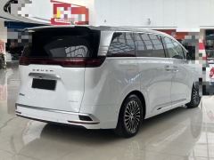 Denza D9 DM-i 970 4WD Flagship Edition - ფოტო 8