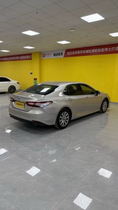 Toyota Camry 2.0G Luxury Edition - ფოტო 6
