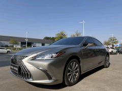 Lexus ES 200 Excellence Edition - ფოტო 1