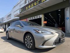 Lexus ES 200 Excellence Edition - ფოტო 2