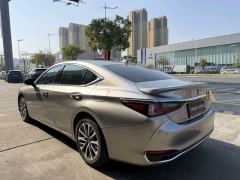 Lexus ES 200 Excellence Edition - ფოტო 7