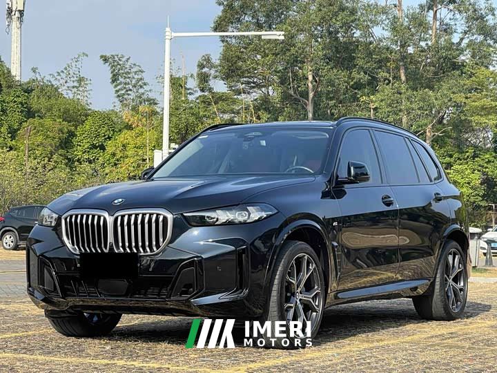 BMW X5 xDrive30Li Deluxe VersionM - ავტომობილი ჩინეთიდან