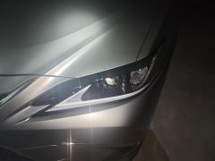Lexus ES 200 Excellence Edition - ფოტო 4