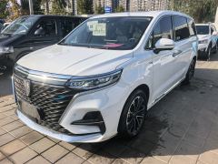 Roewe MG iMAX8 400TGI Premium - photo 1