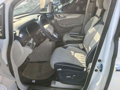Roewe MG iMAX8 400TGI Premium - photo 3