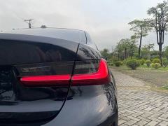 BMW 3 Series 325i M Sport Package - ფოტო 19