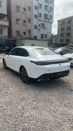 Changan Eado Chang 'an Ease Movement New Blue Whale 1.5T DCT 500Bar Prestigious Edition - фото 6