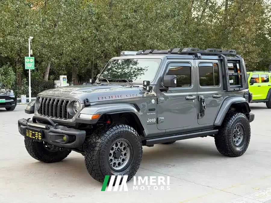 Beijing BJ40 City Hunter Edition 2.0T Automatic two-wheel drive passenger version Gasoline - car from China