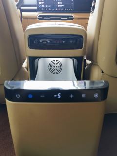 Voyah Dreamer Edition 1.5T 235km AWDFlagship Edition - photo 18